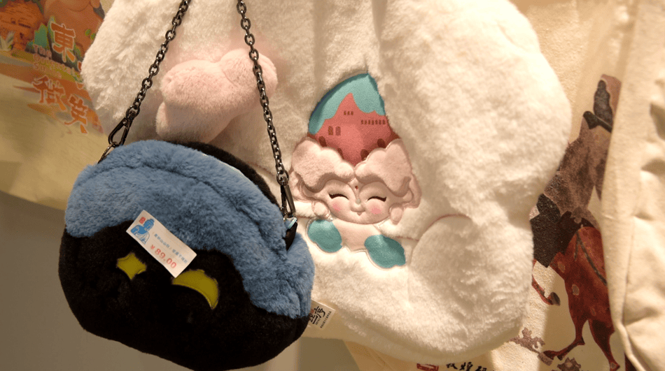 文创产品受欢迎 石窟艺术融入现代生活AG真人【东方微笑 多彩麦积】麦积山(图5)