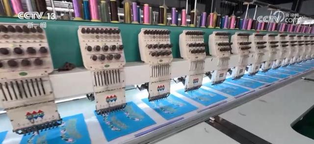 齐头并进 新品添巧思催热“年经济”新热力AG真人登录“创意+科技”“传统+新潮”(图4)